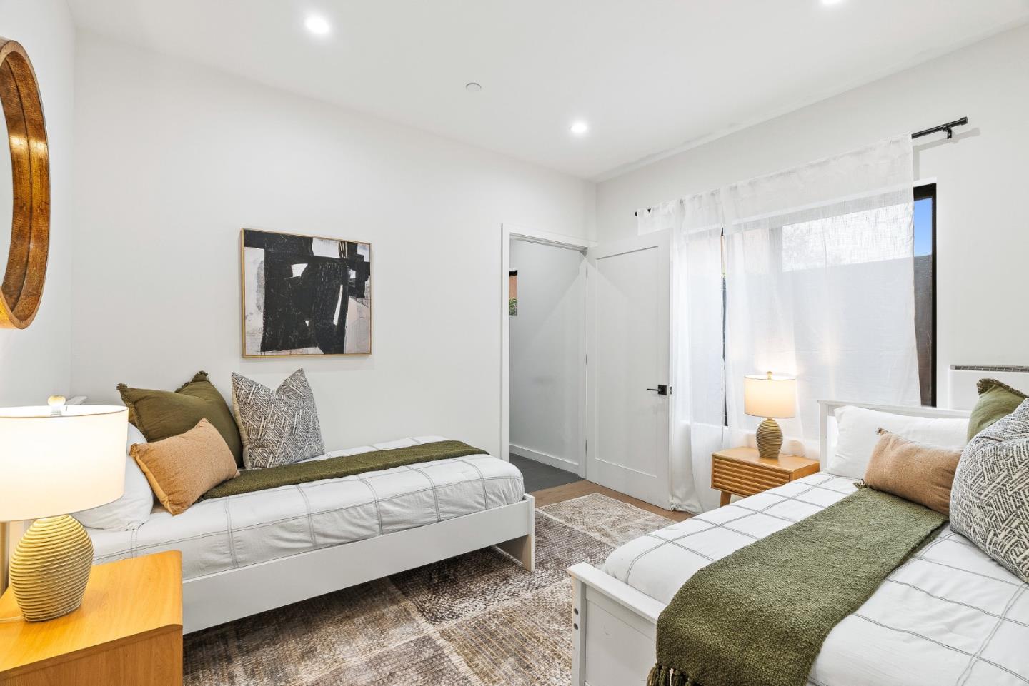 Redwood City, California, 94061, United States, 2 Bedrooms Bedrooms, ,3 BathroomsBathrooms,Residential,For Sale,2000792