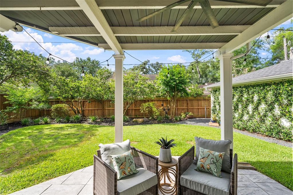 Houston, Texas, 77079, United States, 4 Bedrooms Bedrooms, ,3 BathroomsBathrooms,Residential,For Sale,1856423