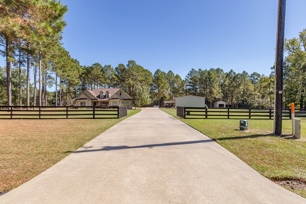 Huntington, Texas, 75949, United States, 3 Bedrooms Bedrooms, ,3 BathroomsBathrooms,Residential,For Sale,2007836