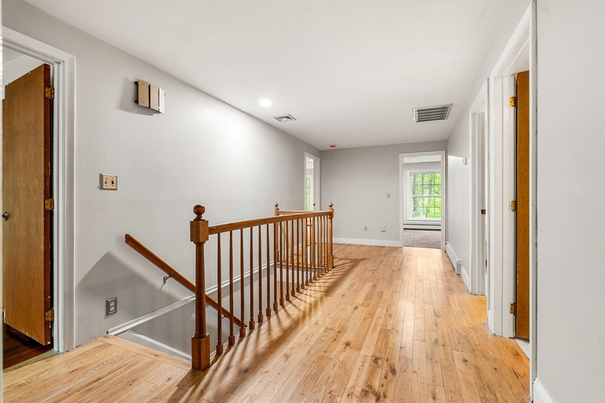 Bedford, New Hampshire, 03110, United States, 5 Bedrooms Bedrooms, ,5 BathroomsBathrooms,Residential,For Sale,1838857