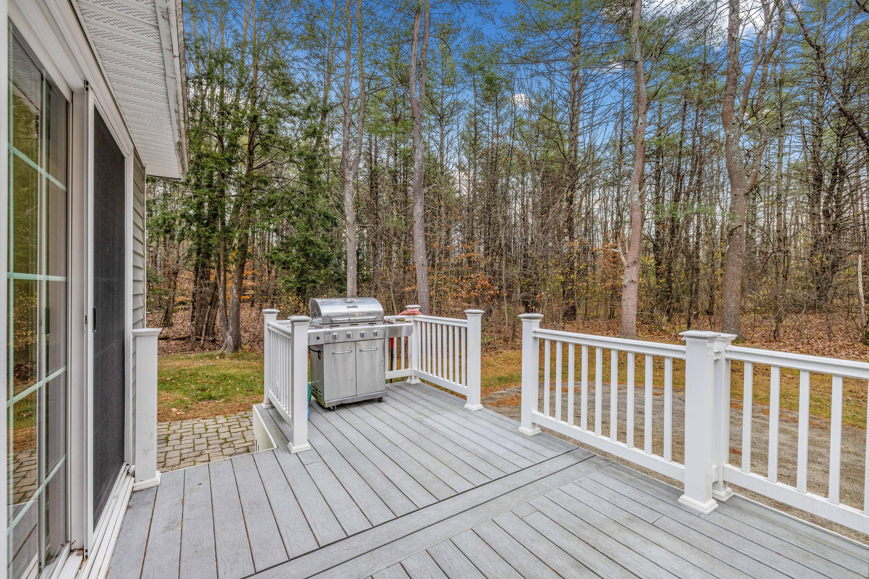 Saco, Maine, 04072, United States, 4 Bedrooms Bedrooms, ,2 BathroomsBathrooms,Residential,For Sale,1991501