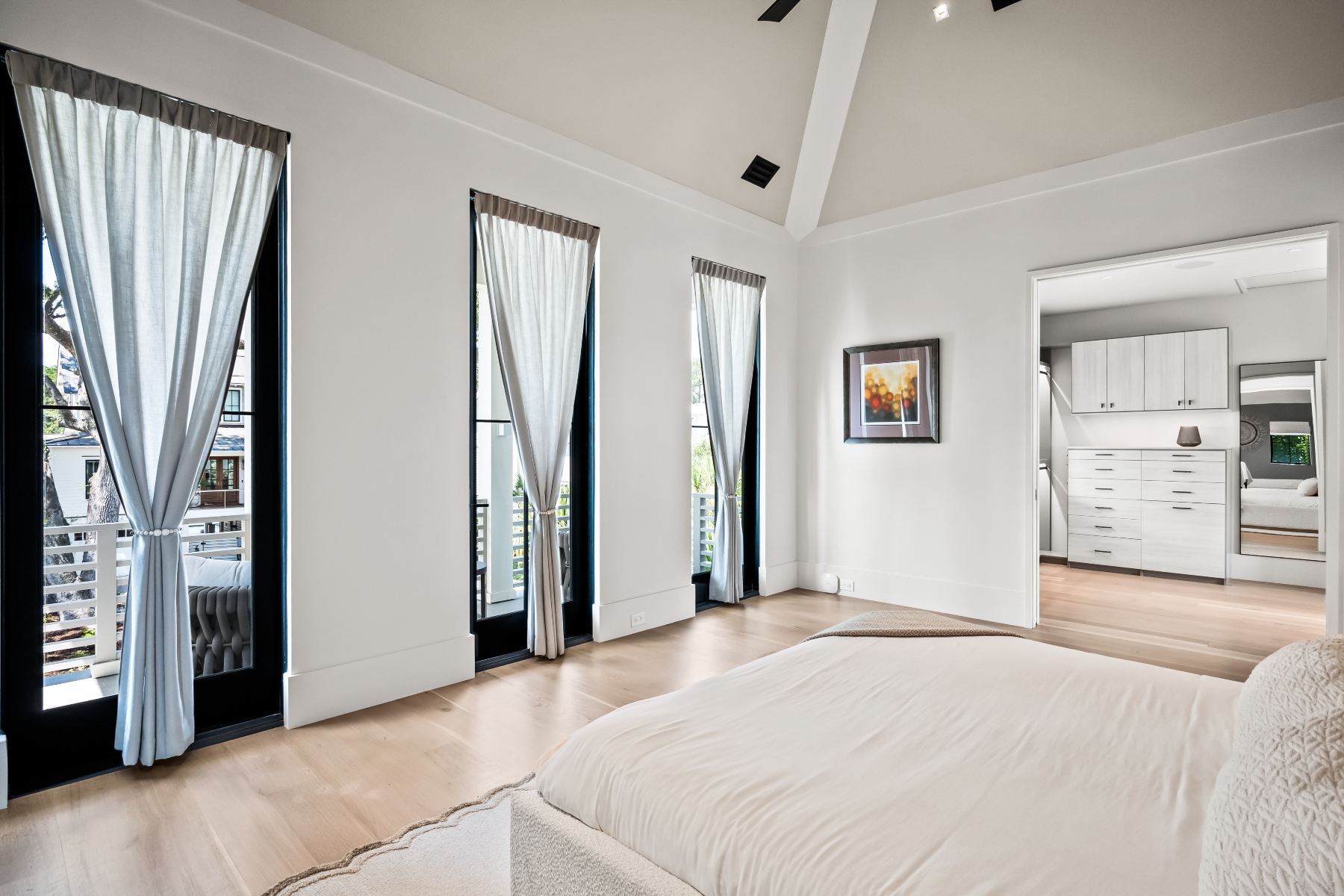  700 Stucco Lane, Mount Pleasant - 物件實景