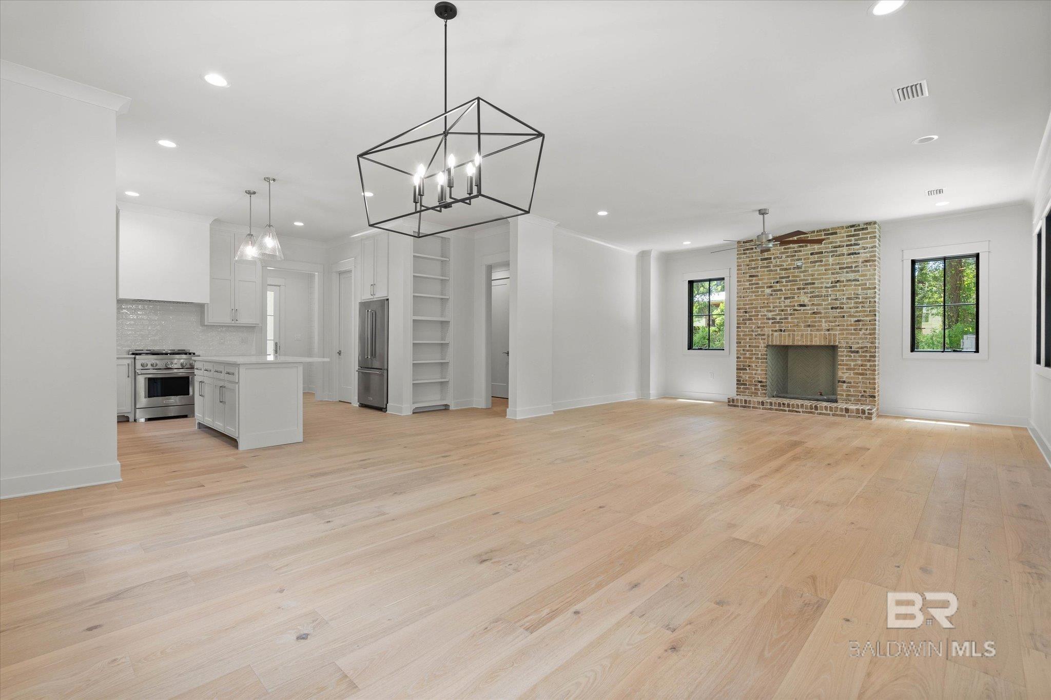 Fairhope, Alabama, 36532, United States, 4 Bedrooms Bedrooms, ,4 BathroomsBathrooms,Residential,For Sale,1804171