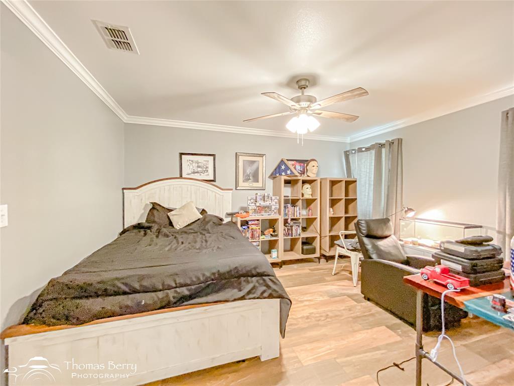 Clyde, Texas, 79510, United States, 3 Bedrooms Bedrooms, ,2 BathroomsBathrooms,Residential,For Sale,1898763
