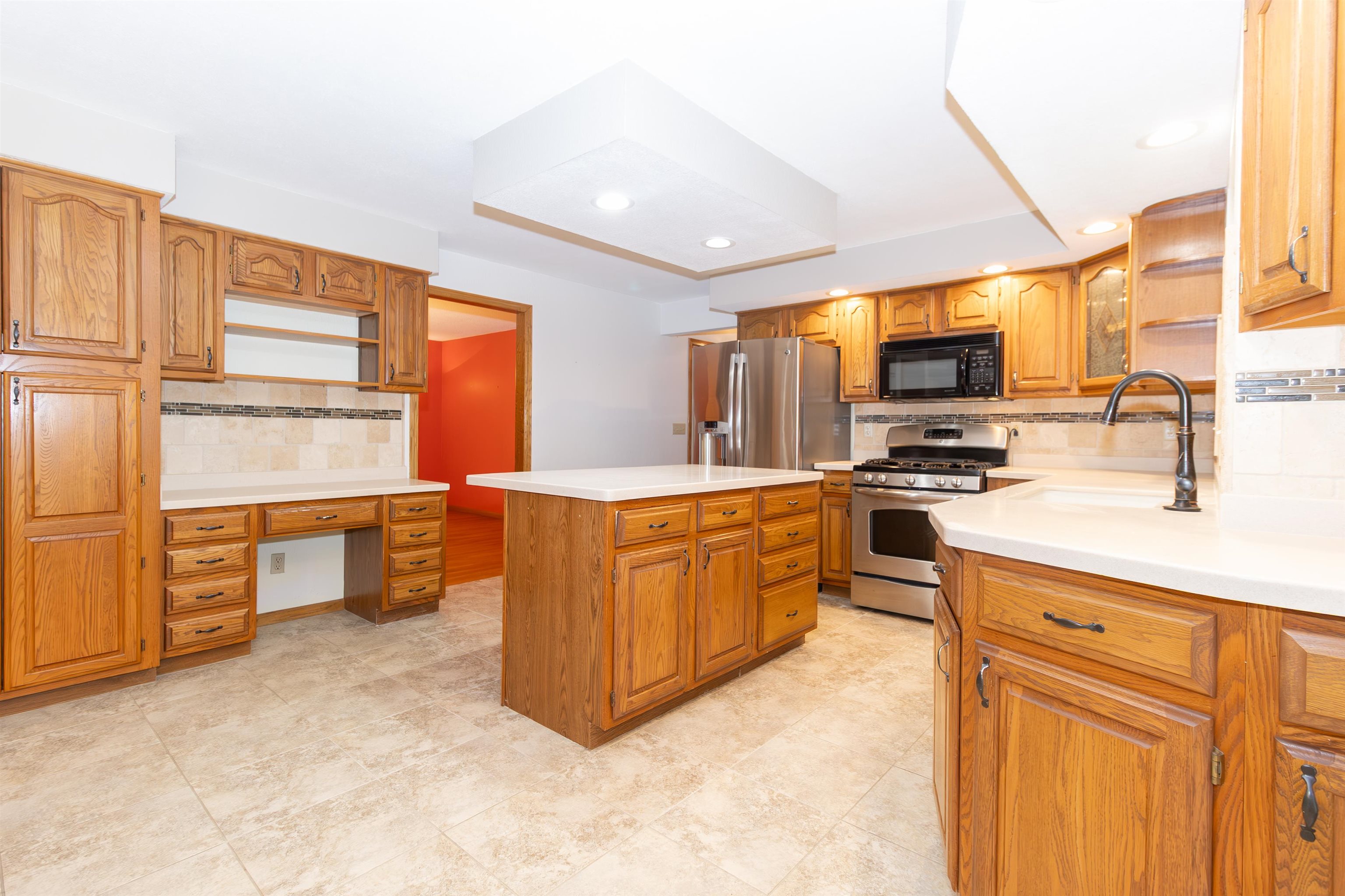 WAUPACA, Wisconsin, 54981, United States, 4 Bedrooms Bedrooms, ,3 BathroomsBathrooms,Residential,For Sale,1913222