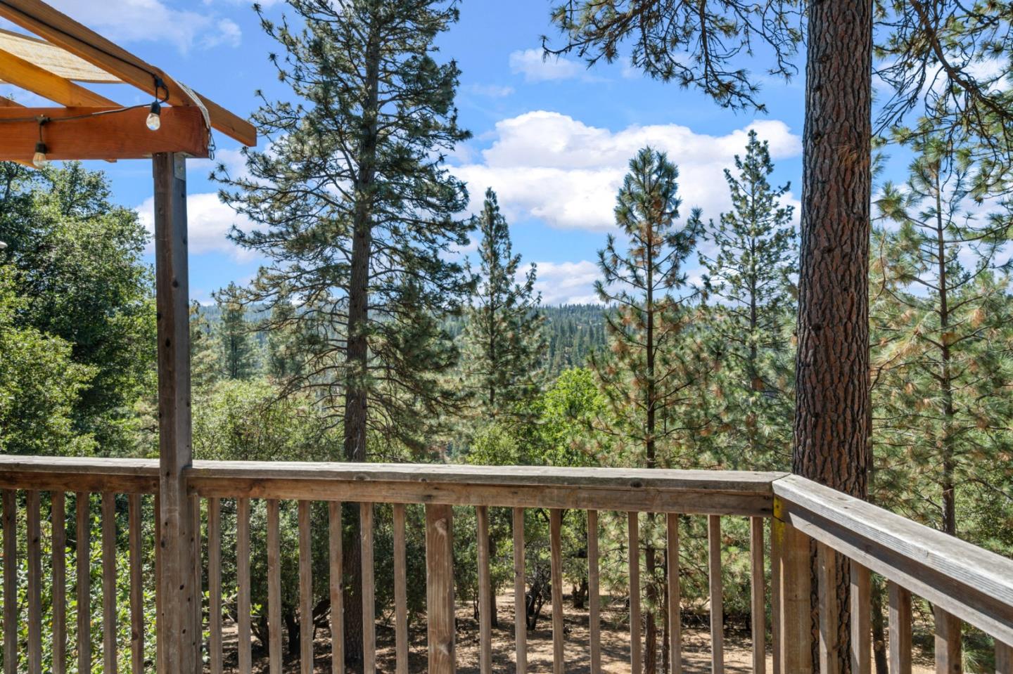 Groveland, California, 95321, United States, 2 Bedrooms Bedrooms, ,3 BathroomsBathrooms,Residential,For Sale,1962373