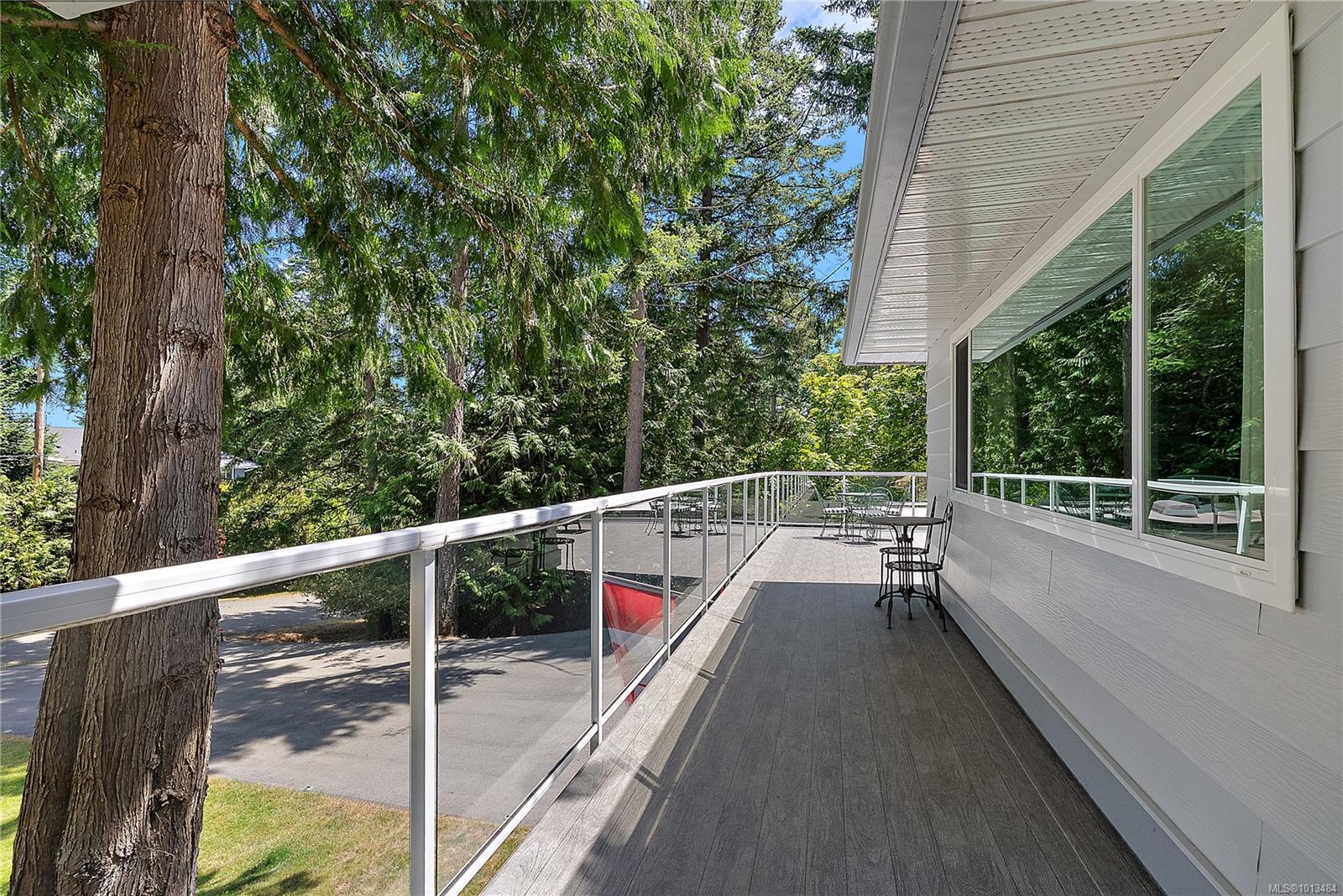 NORTH SAANICH, British Columbia, V8L 5J4, CA, 5 Bedrooms Bedrooms, ,Residential,For Sale,1950110