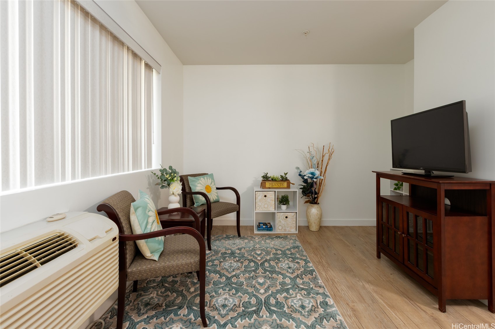 Honolulu, Hawaii, 96814, United States, 2 Bedrooms Bedrooms, ,2 BathroomsBathrooms,Residential,For Sale,1968678