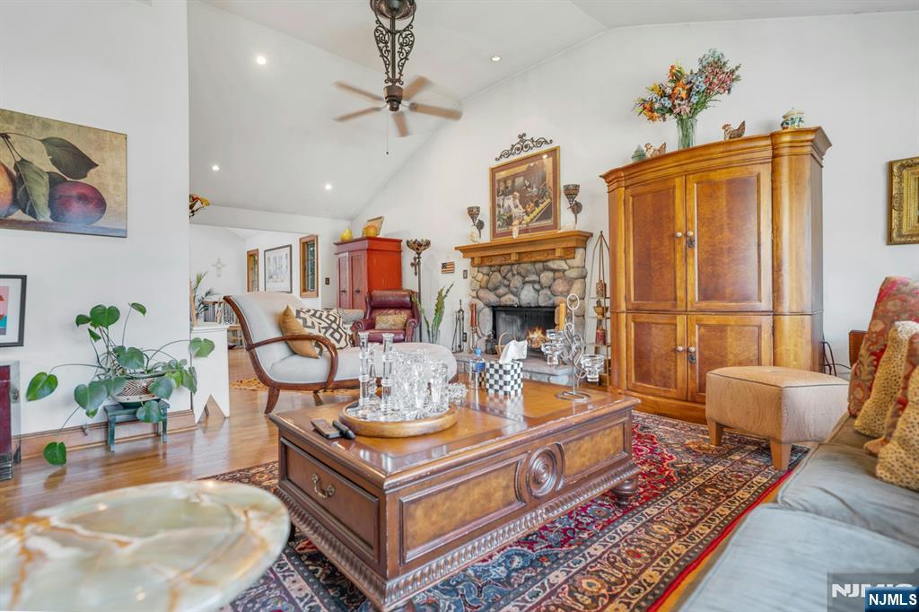 Montvale, New Jersey, 07645, United States, 6 Bedrooms Bedrooms, ,4 BathroomsBathrooms,Residential,For Sale,1950973