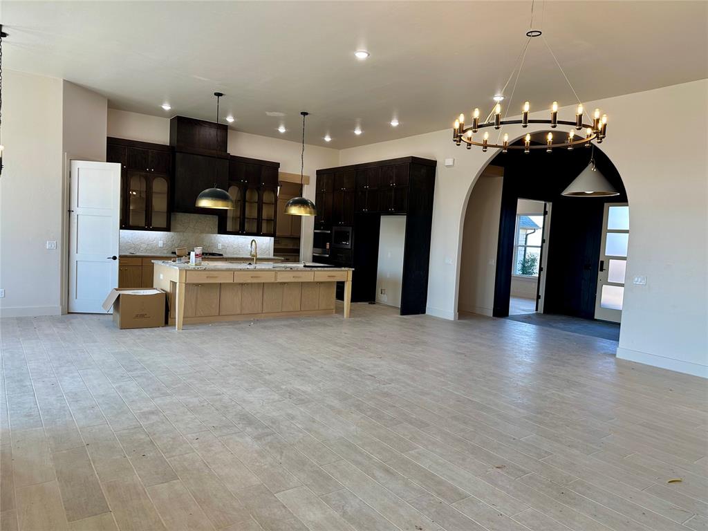 Goldsby, Oklahoma, 73093, United States, 4 Bedrooms Bedrooms, ,5 BathroomsBathrooms,Residential,For Sale,1992397