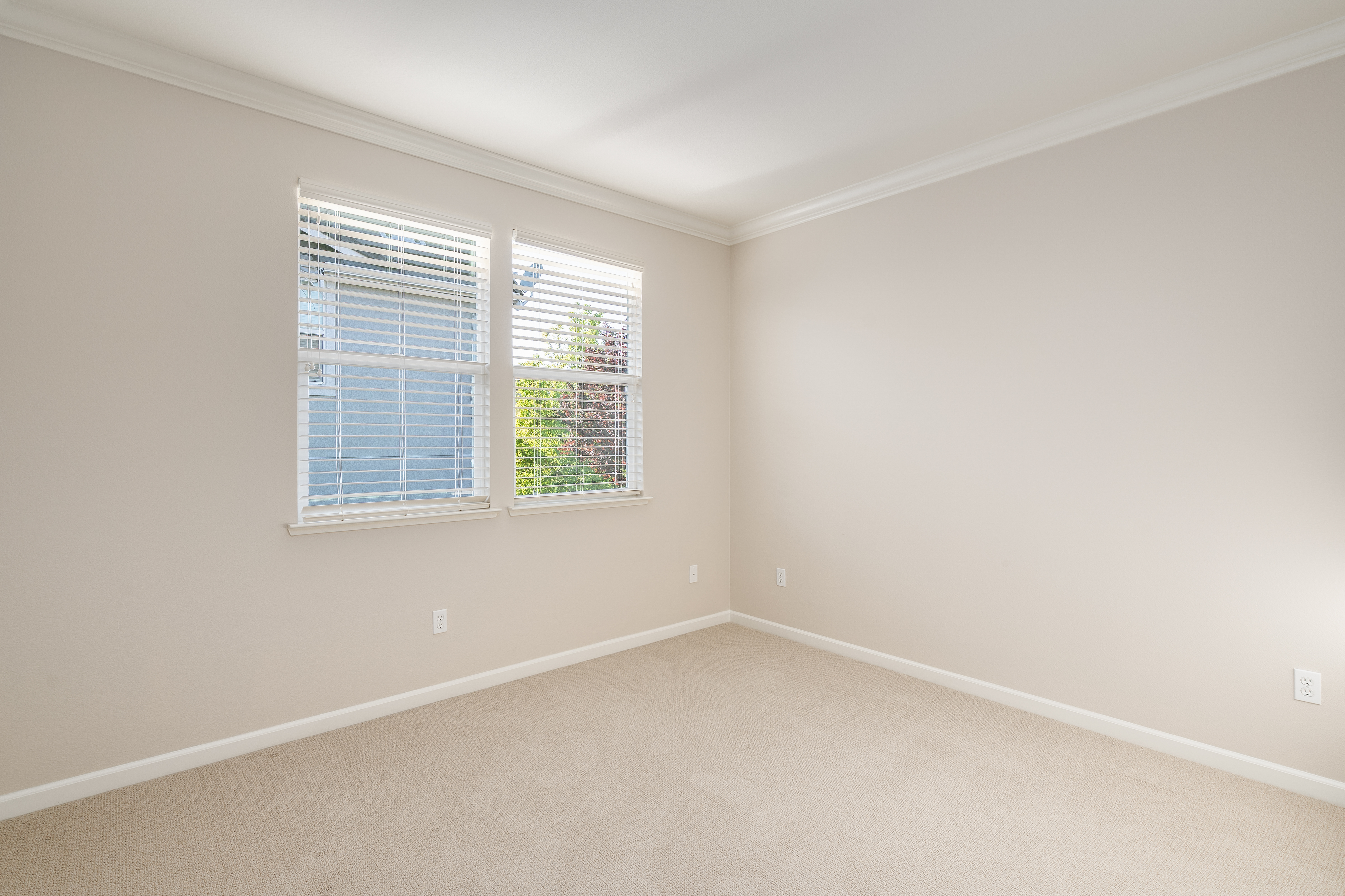  Monterosso Elegance on a Premier Corner Lot - 物件實景