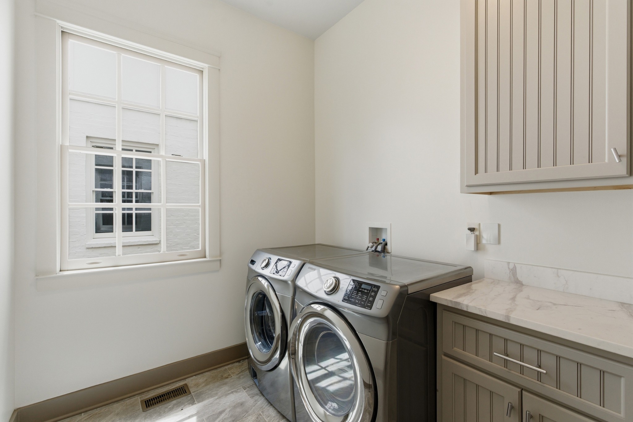  114A Lasalle Ct, Nashville, TN, 37205 - 物件實景