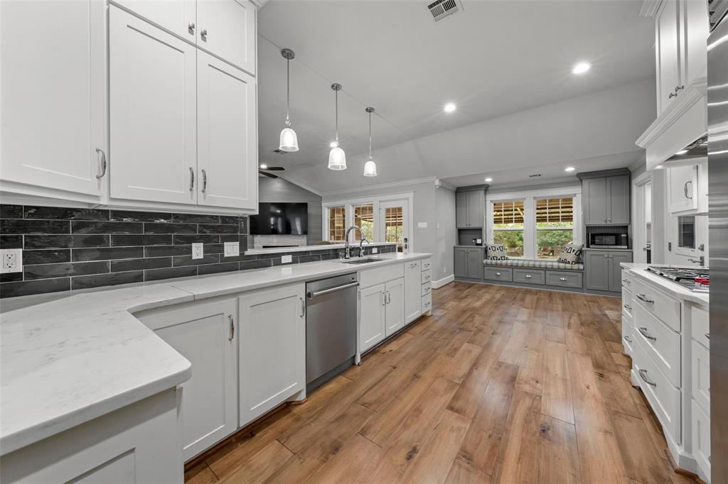 China Spring, Texas, 76633, United States, 3 Bedrooms Bedrooms, ,2 BathroomsBathrooms,Residential,For Sale,1974952