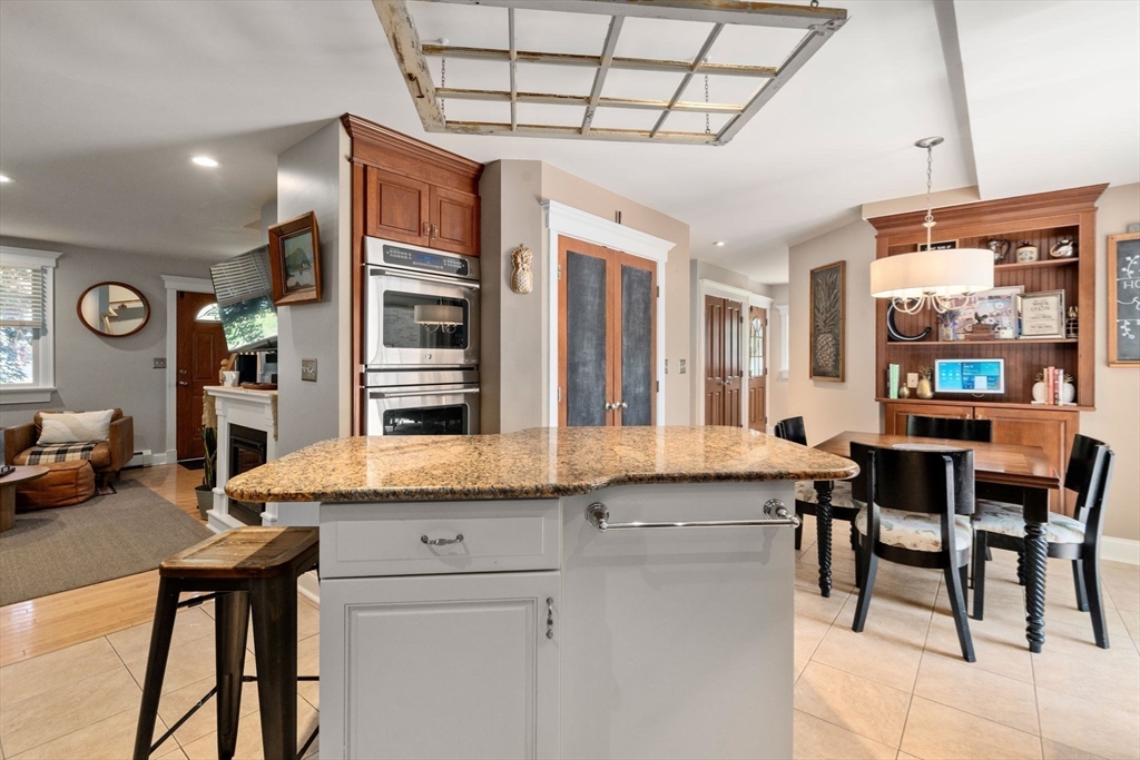 Swansea, Massachusetts, 02777, United States, 3 Bedrooms Bedrooms, ,2 BathroomsBathrooms,Residential,For Sale,1847611