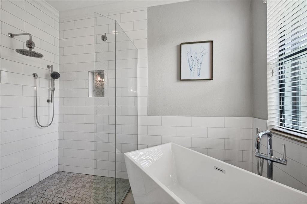 Venice, Florida, 34293, United States, 4 Bedrooms Bedrooms, ,2 BathroomsBathrooms,Residential,For Sale,1977981