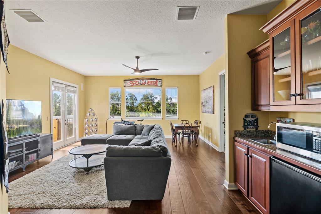 Lake Mary, Florida, 32746, United States, 5 Bedrooms Bedrooms, ,4 BathroomsBathrooms,Residential,For Sale,1827017
