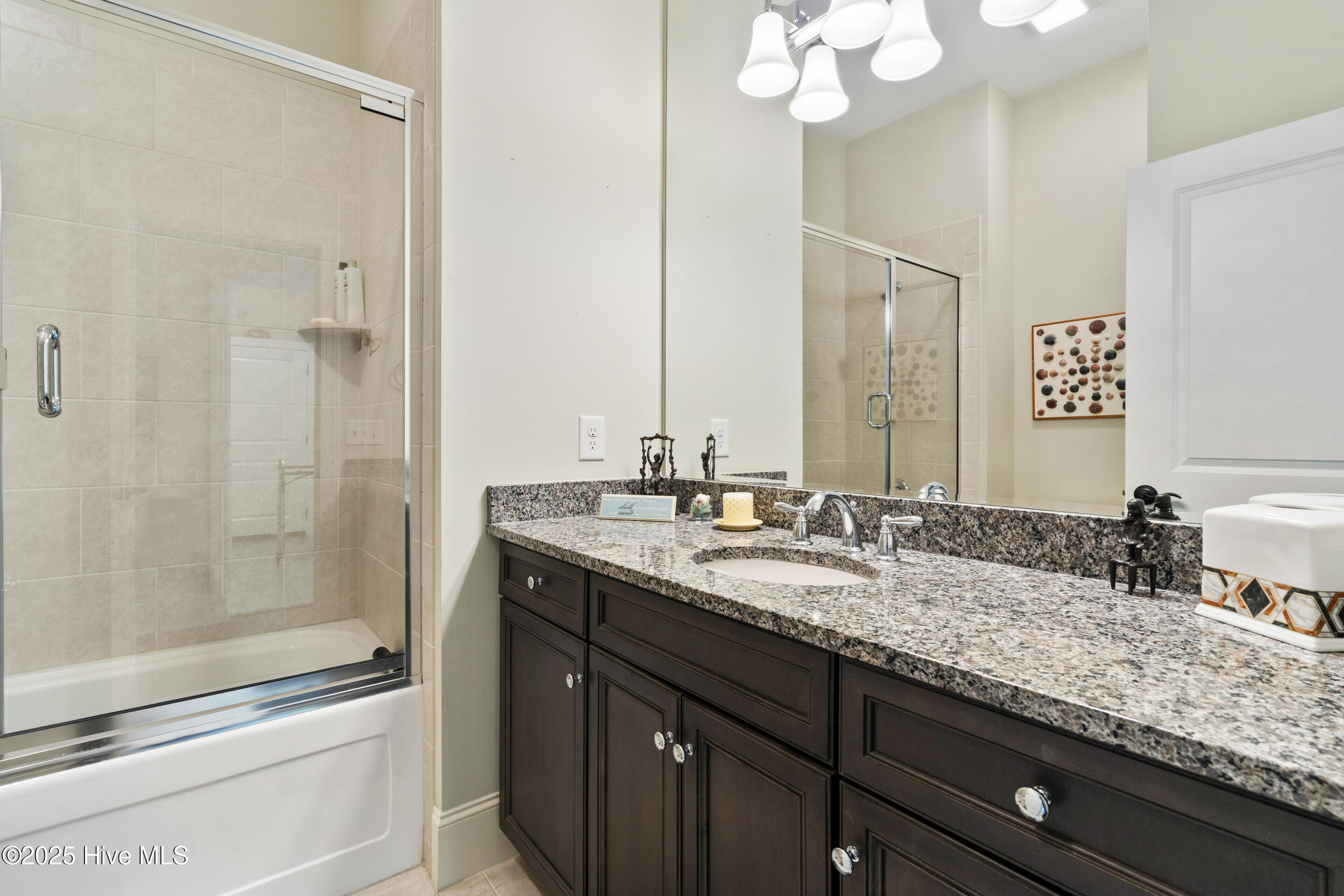 Wilmington, North Carolina, 28403, United States, 4 Bedrooms Bedrooms, ,3 BathroomsBathrooms,Residential,For Sale,1849696
