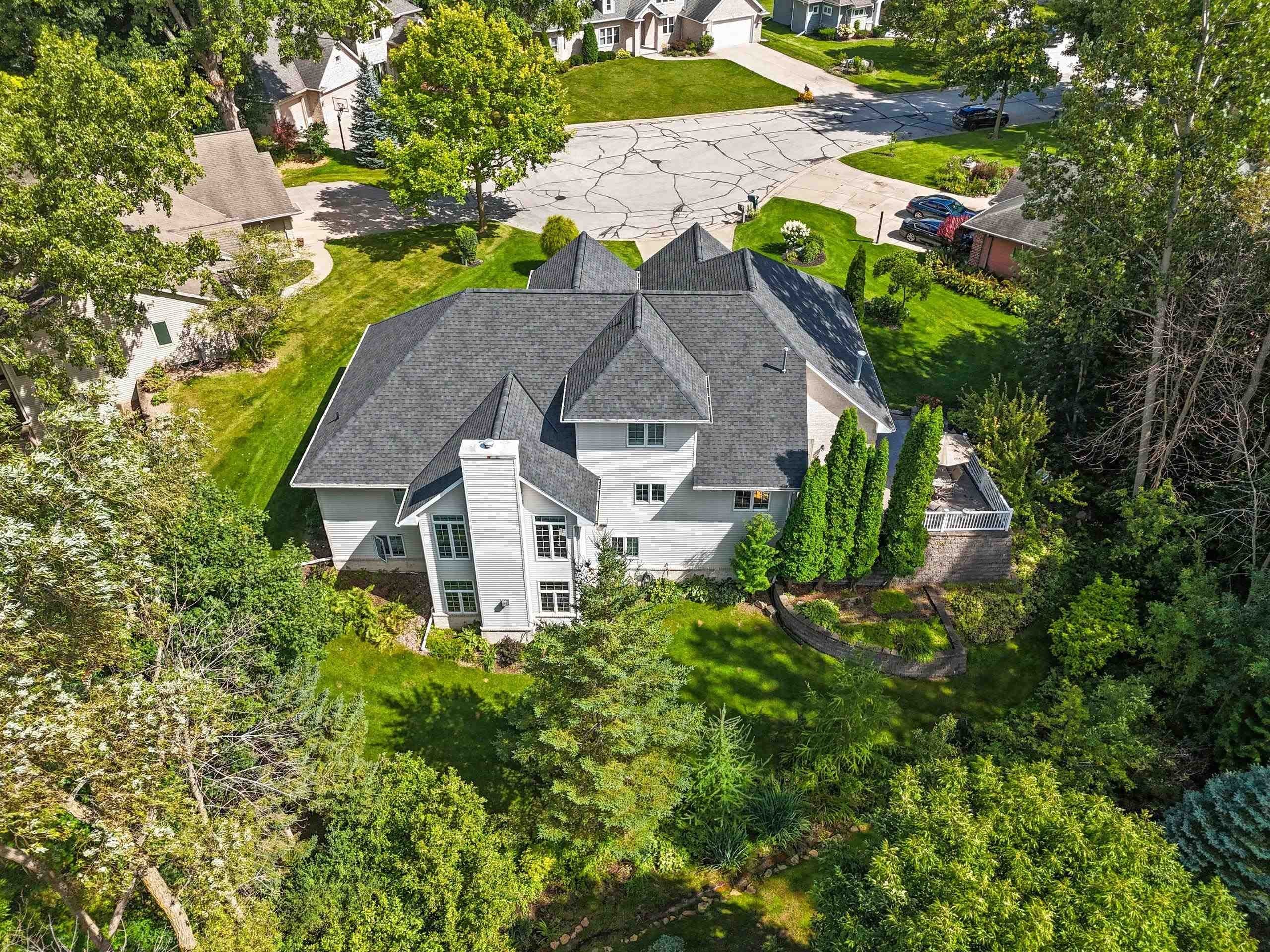 GREEN BAY, Wisconsin, 54302-5254, United States, 5 Bedrooms Bedrooms, ,4 BathroomsBathrooms,Residential,For Sale,1920394