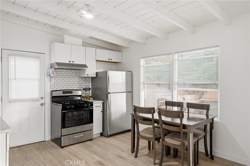 Los Angeles, California, 90063, United States, 2 Bedrooms Bedrooms, ,1 BathroomBathrooms,Residential,For Sale,1990797