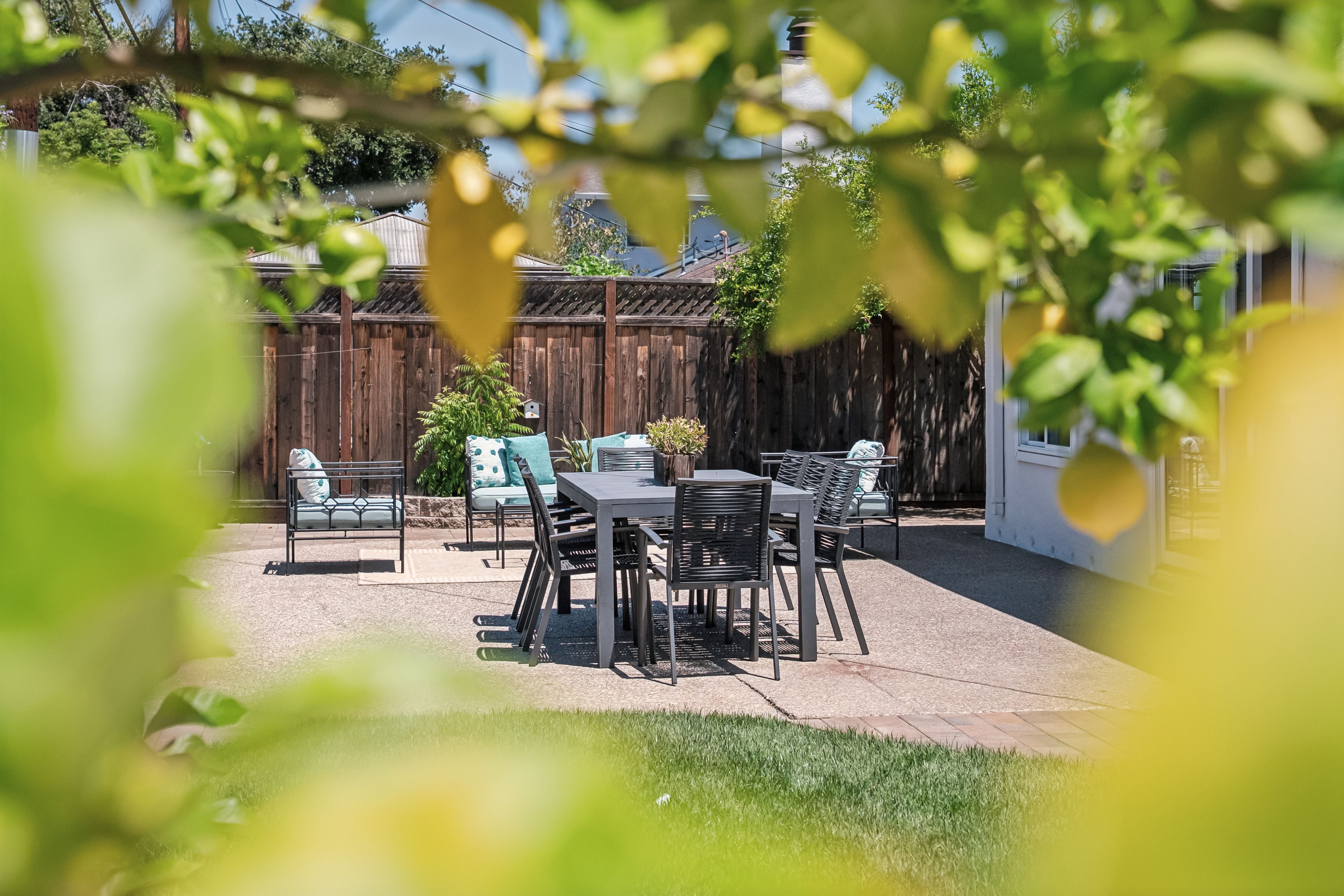  Spanish-Inspired Courtyard Retreat in Cambrian - 物件實景