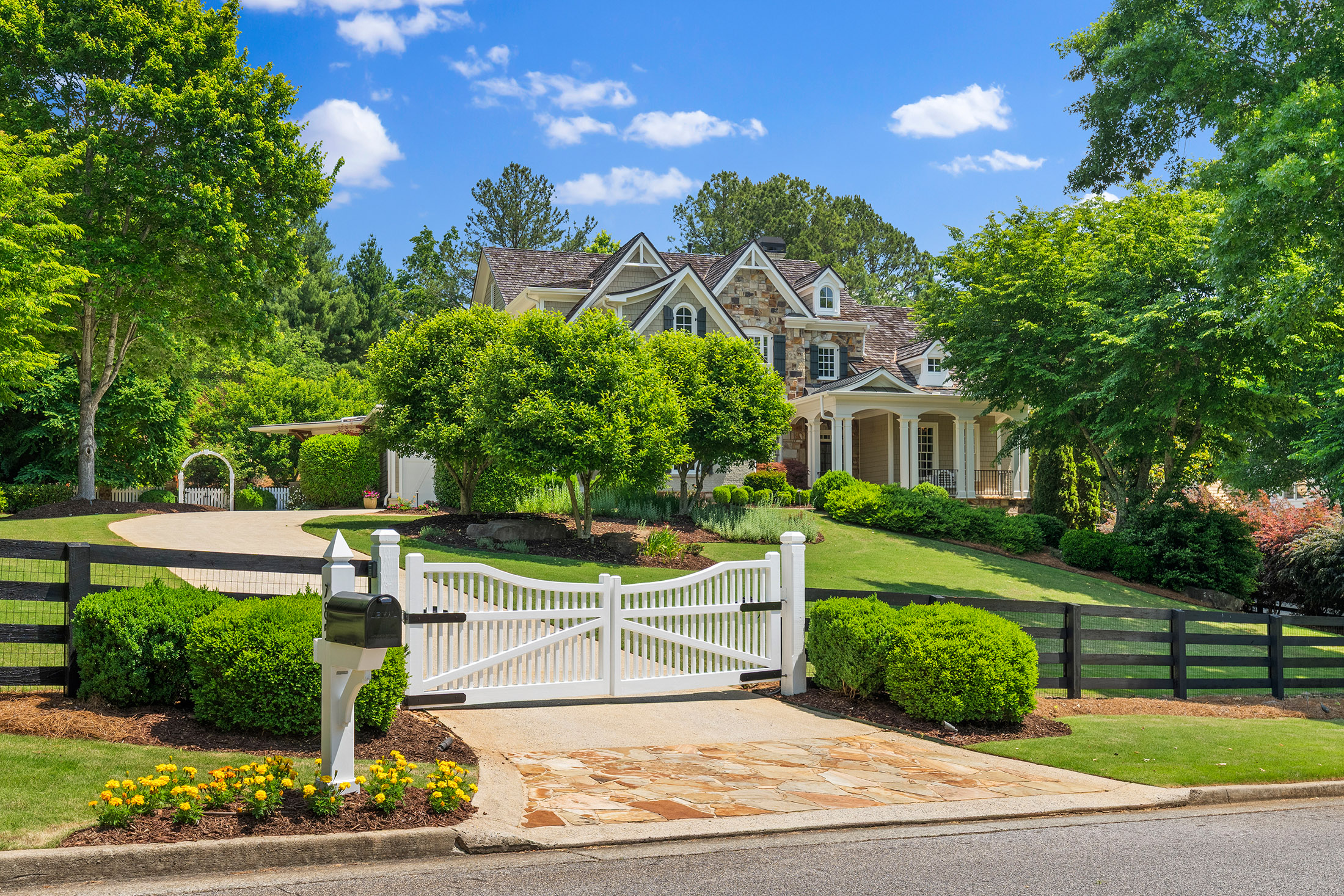  Estate-style Living in One of Milton