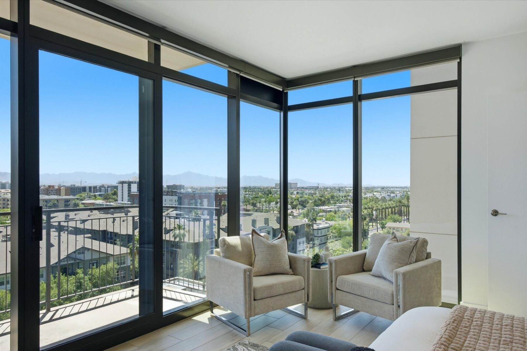  200 W Portland Street  Phoenix, AZ - 物件實景