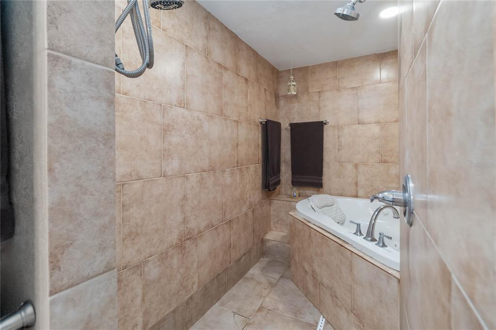 Winter Springs, Florida, 32708, United States, 4 Bedrooms Bedrooms, ,2 BathroomsBathrooms,Residential,For Sale,1968869