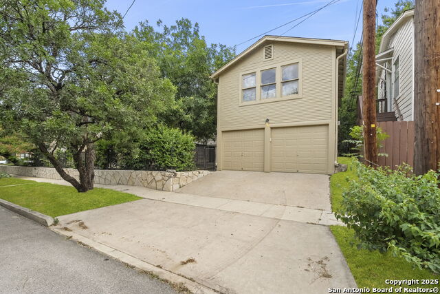 San Antonio, Texas, 78212, United States, 5 Bedrooms Bedrooms, ,4 BathroomsBathrooms,Residential,For Sale,1895451