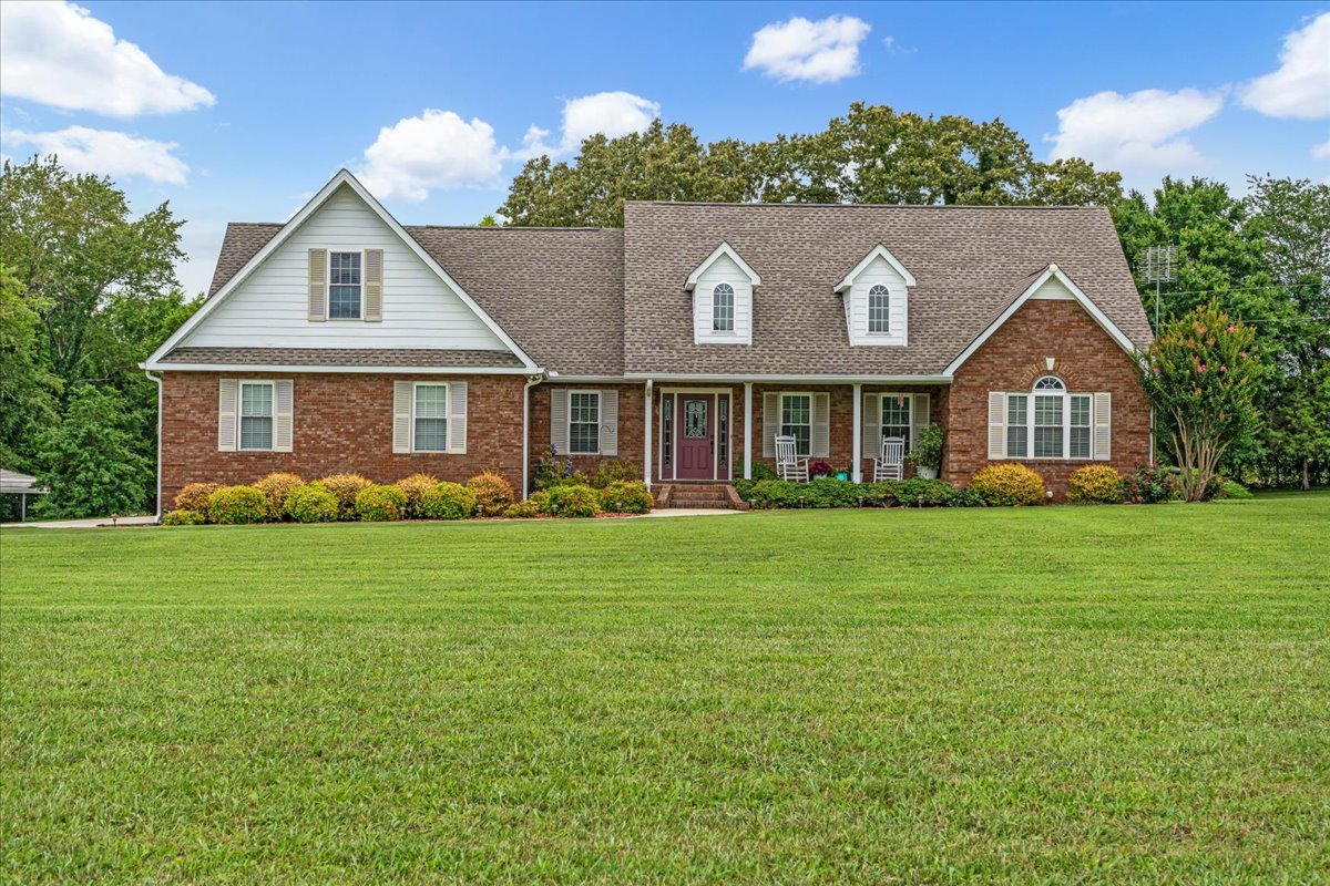Winchester, Tennessee, 37398, United States, 4 Bedrooms Bedrooms, ,2 BathroomsBathrooms,Residential,For Sale,1921635