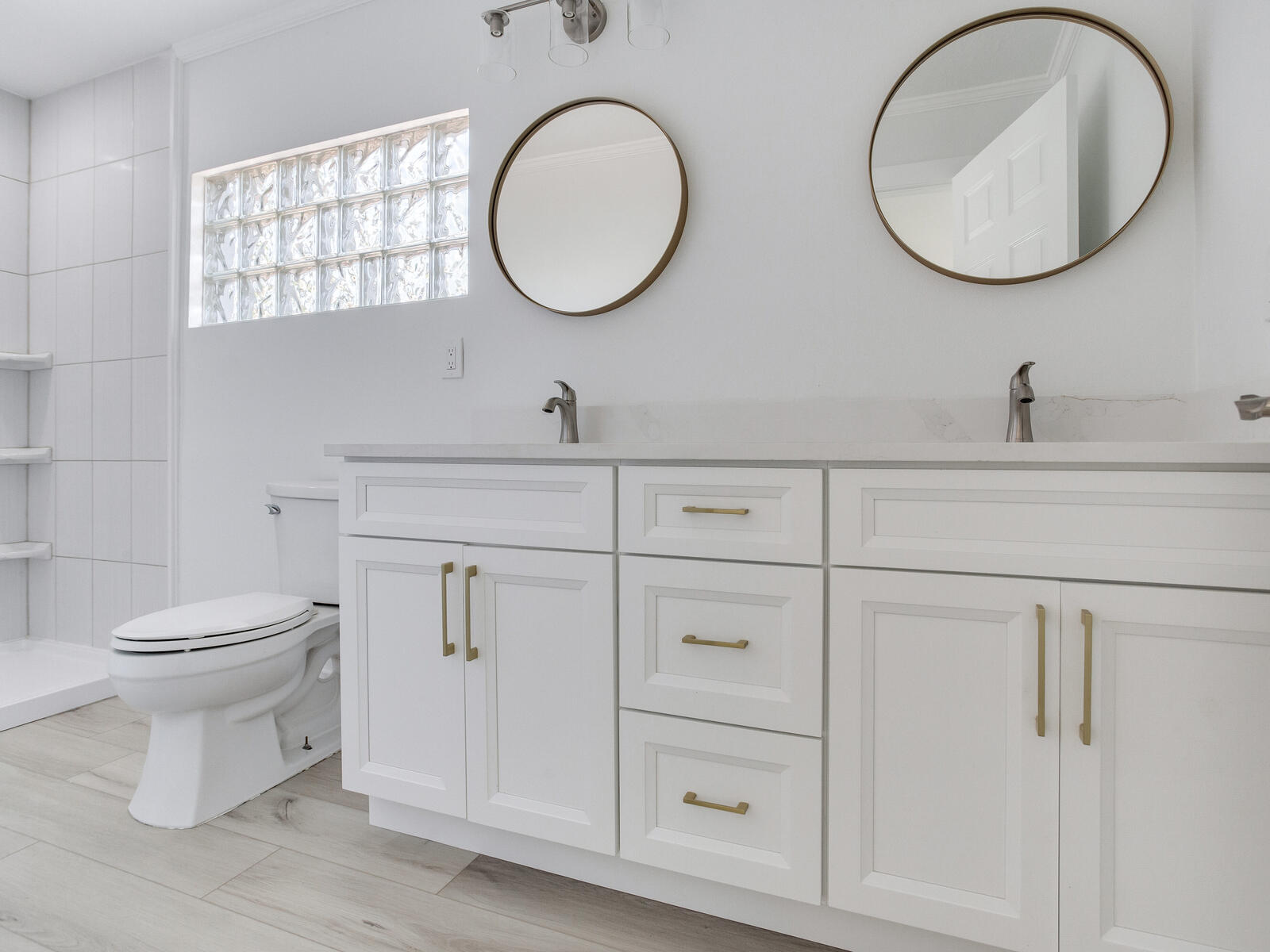 Treasure Island, Florida, 33706, United States, 3 Bedrooms Bedrooms, ,2 BathroomsBathrooms,Residential,For Sale,1981949