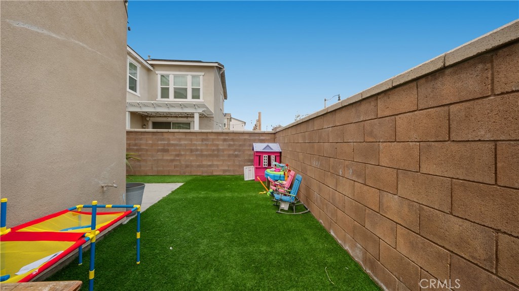 Fontana, California, 92336, United States, 3 Bedrooms Bedrooms, ,3 BathroomsBathrooms,Residential,For Sale,1975846