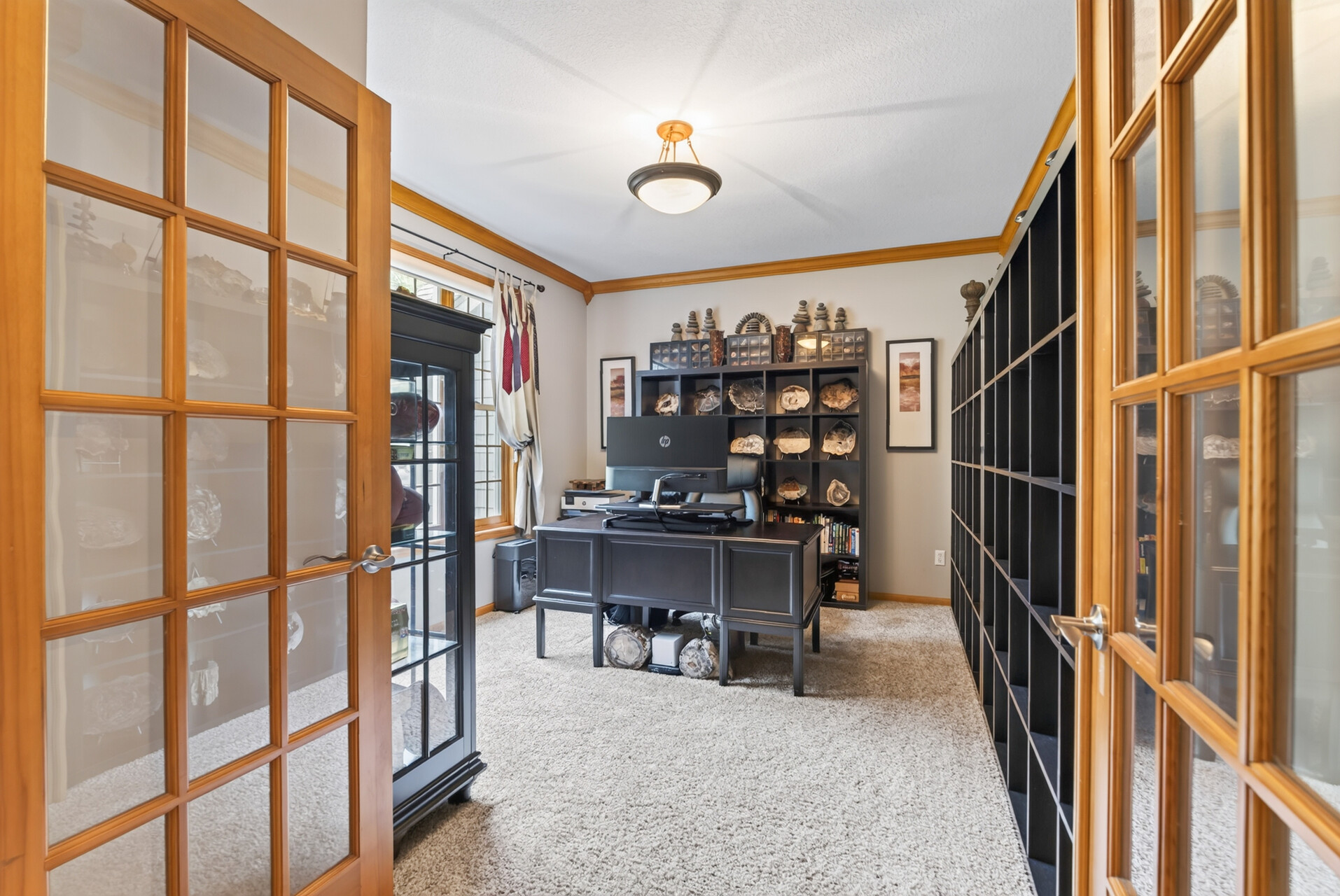  Elegant Fox Ridge Retreat with Exceptional Entertaining Spaces - 物件實景
