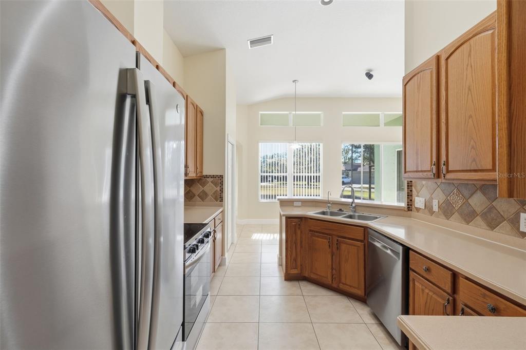 Tampa, Florida, 33635, United States, 4 Bedrooms Bedrooms, ,3 BathroomsBathrooms,Residential,For Sale,1988639