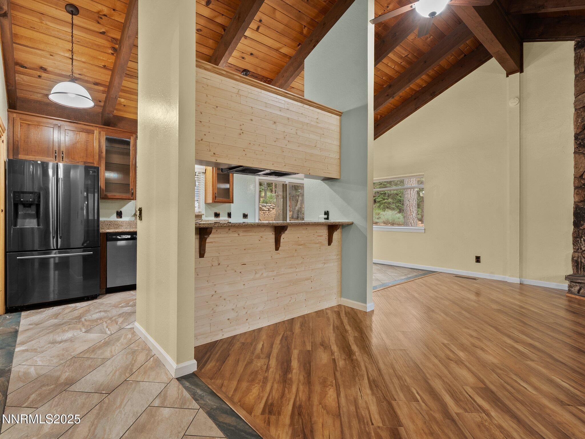 South Lake Tahoe, California, 96150, United States, 3 Bedrooms Bedrooms, ,2 BathroomsBathrooms,Residential,For Sale,1970605