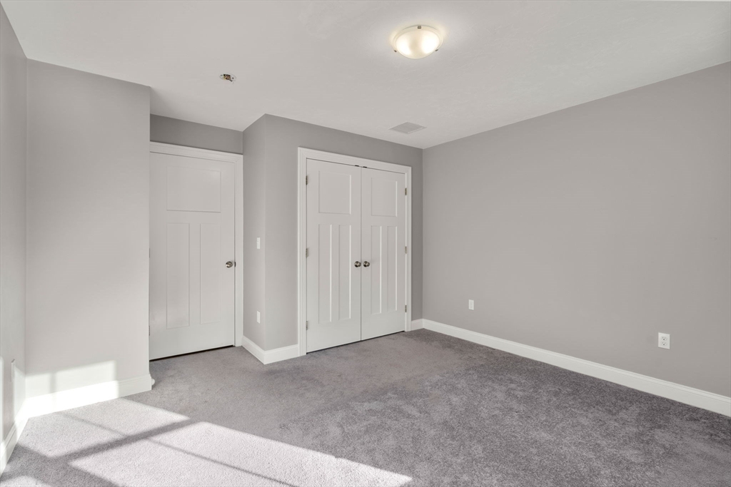 Mendon, Massachusetts, 01756, United States, 3 Bedrooms Bedrooms, ,3 BathroomsBathrooms,Residential,For Sale,1997117