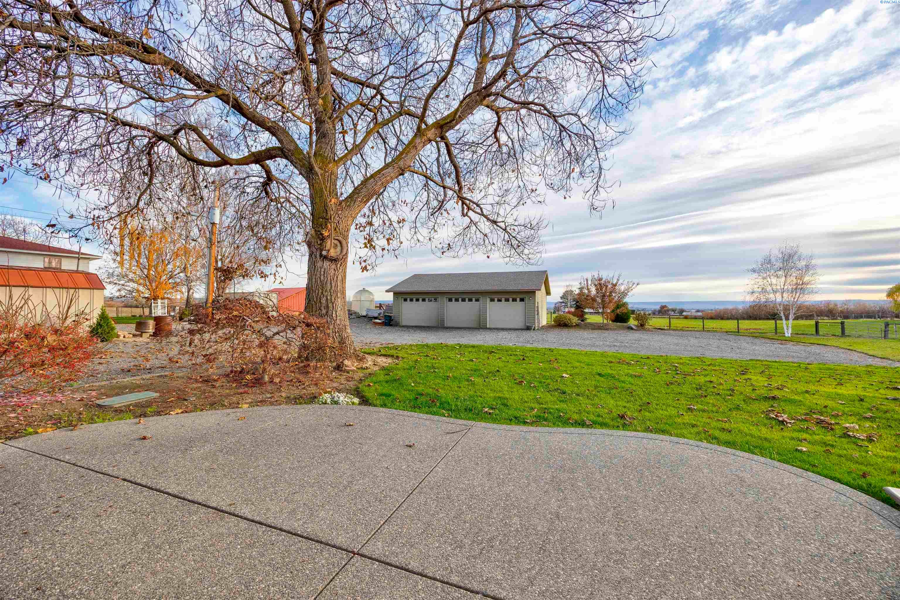 Sunnyside, Washington, 98944, United States, 3 Bedrooms Bedrooms, ,2 BathroomsBathrooms,Residential,For Sale,1998016