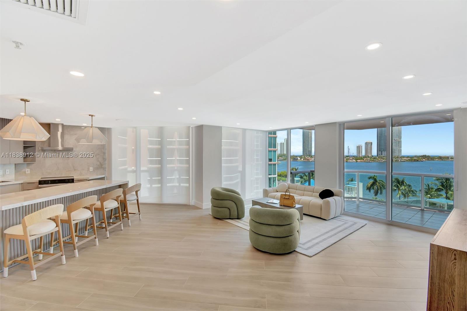 Aventura, Florida, 33180, United States, 2 Bedrooms Bedrooms, ,3 BathroomsBathrooms,Residential,For Sale,1910809