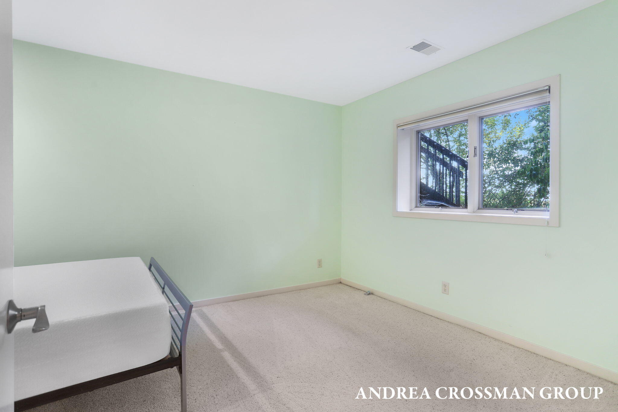 Fennville, Michigan, 49408, United States, 4 Bedrooms Bedrooms, ,3 BathroomsBathrooms,Residential,For Sale,1950968