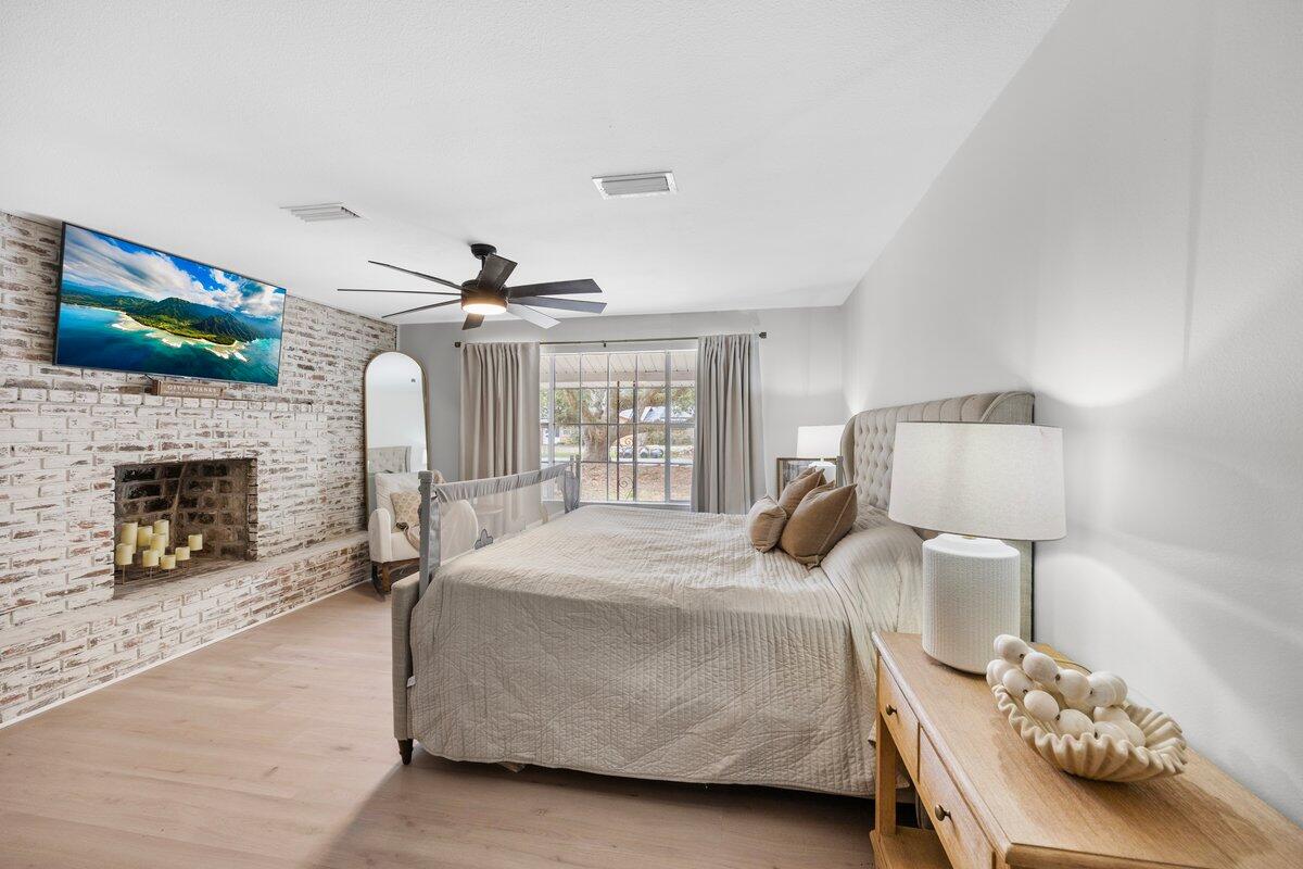 Fort Walton Beach, Florida, 32547, United States, 5 Bedrooms Bedrooms, ,3 BathroomsBathrooms,Residential,For Sale,1877418