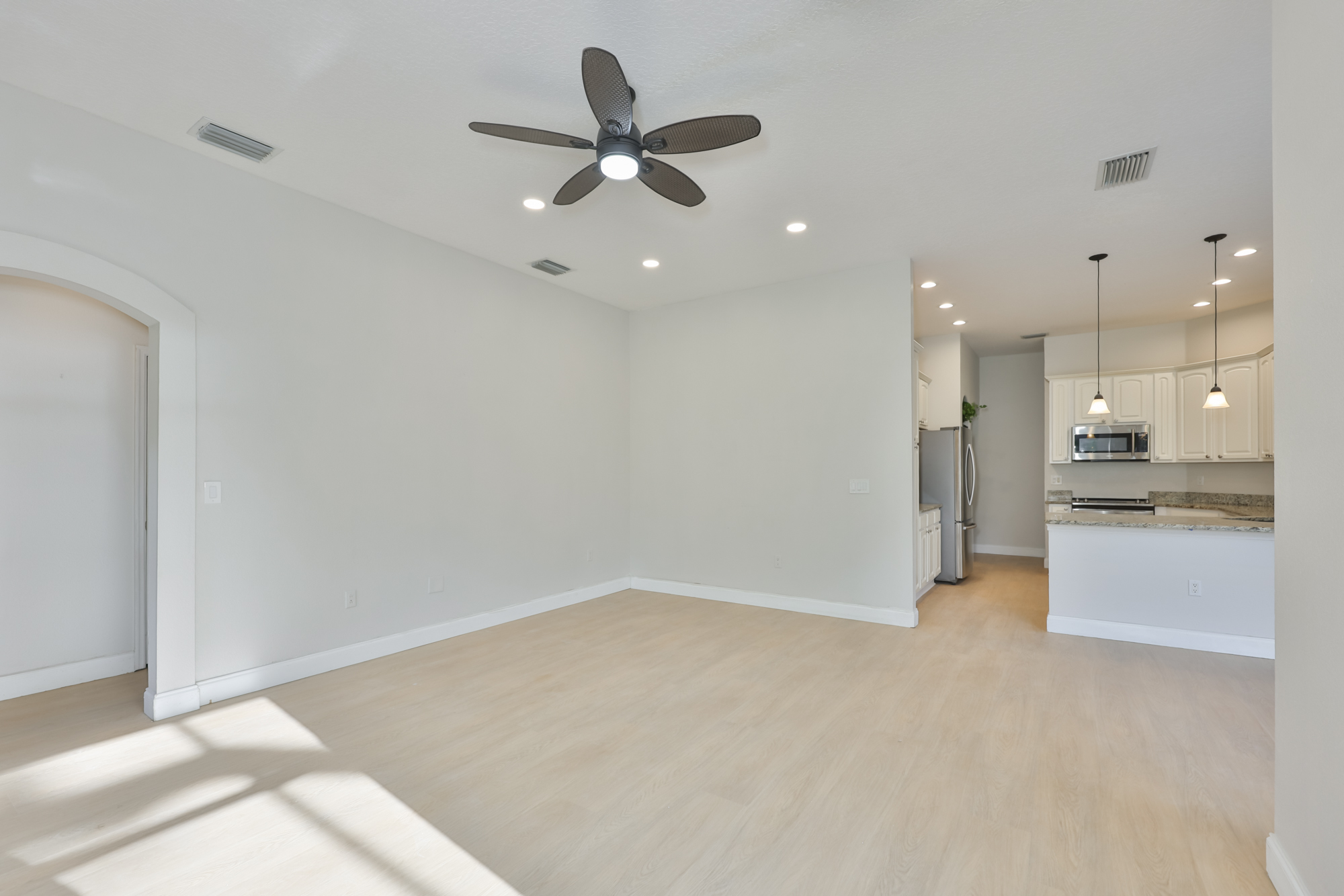 Tampa, Florida, 33647, United States, 4 Bedrooms Bedrooms, ,3 BathroomsBathrooms,Residential,For Sale,1982962