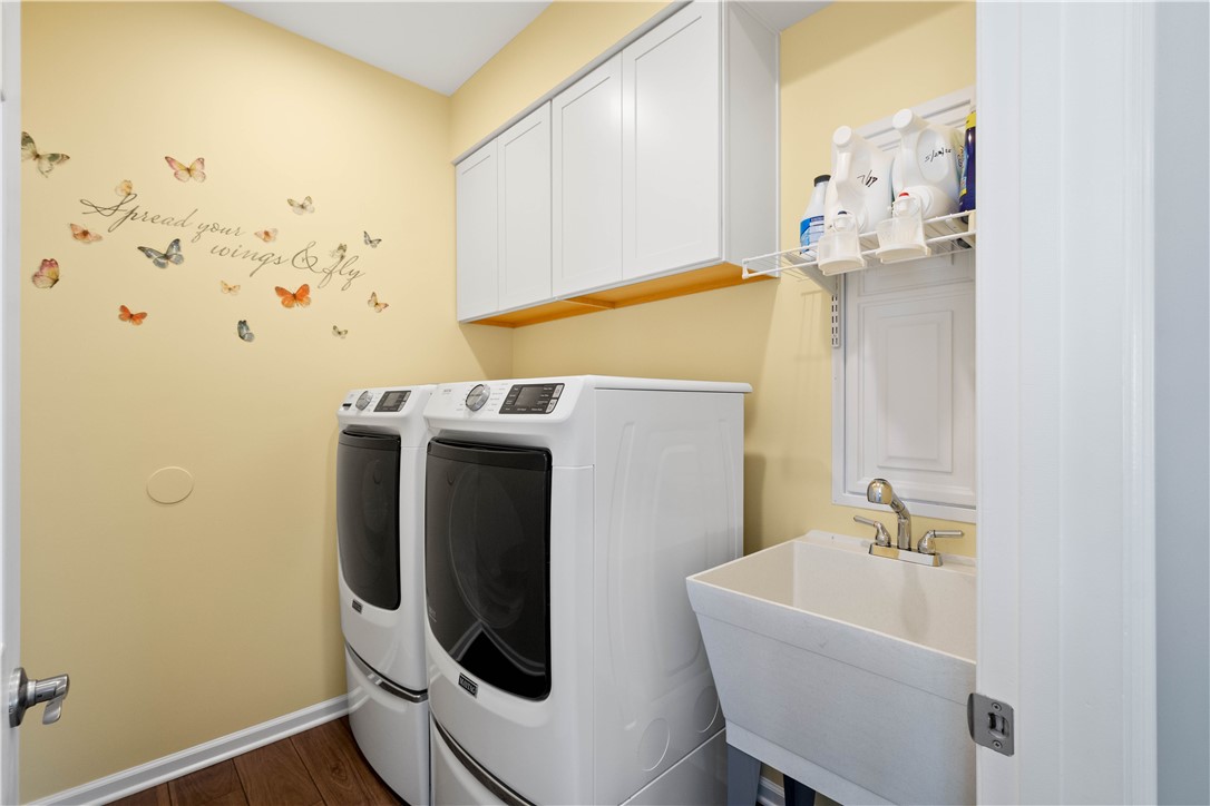 Canonsburg, Pennsylvania, 15317, United States, 2 Bedrooms Bedrooms, ,2 BathroomsBathrooms,Residential,For Sale,2008615