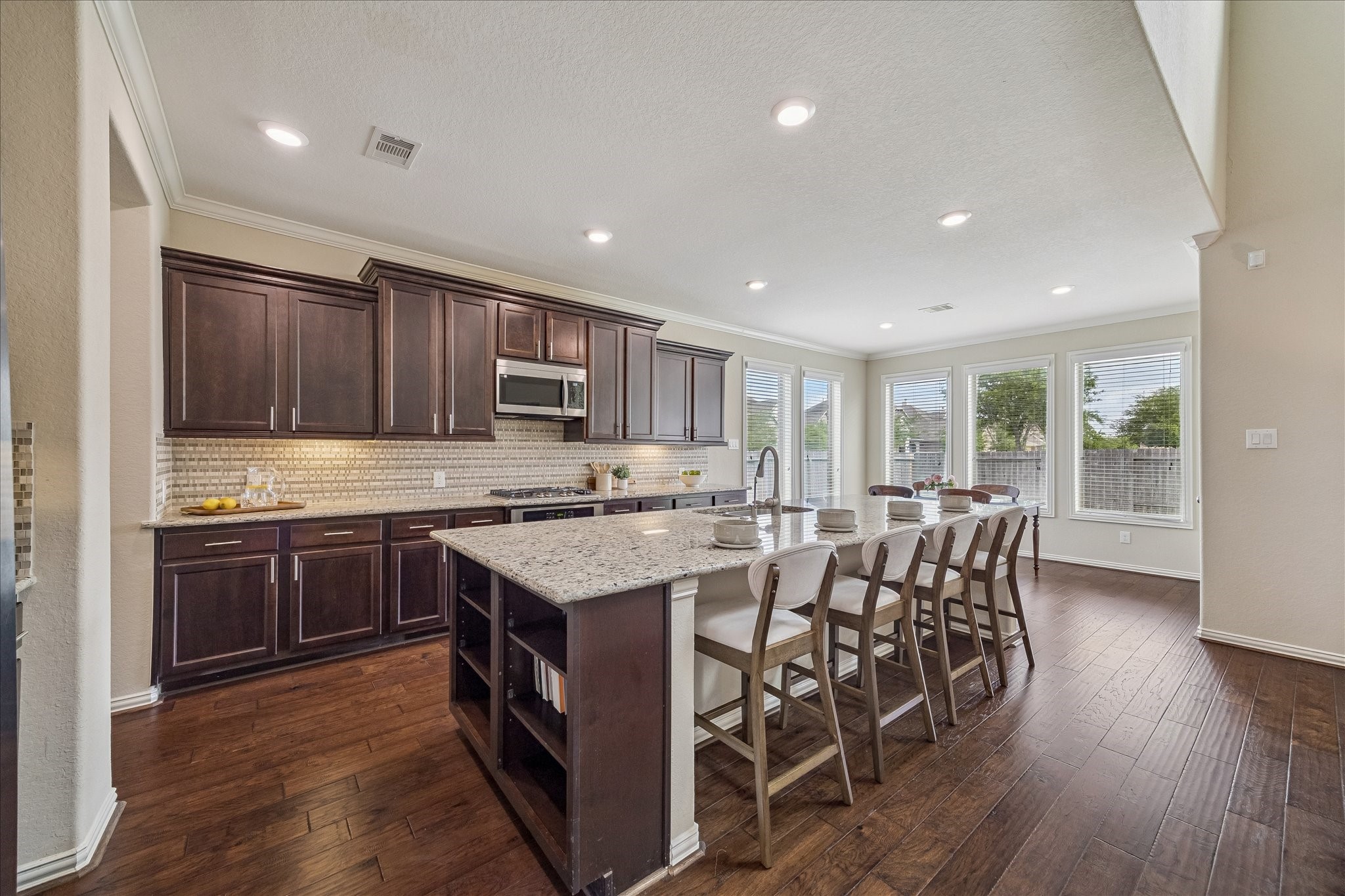  6228 Watford Drive - 物件實景