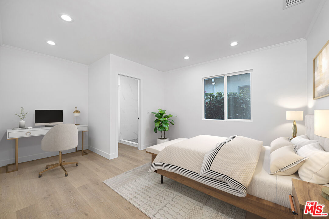 Los Angeles, California, 90046, United States, 3 Bedrooms Bedrooms, ,3 BathroomsBathrooms,Residential,For Sale,1838639