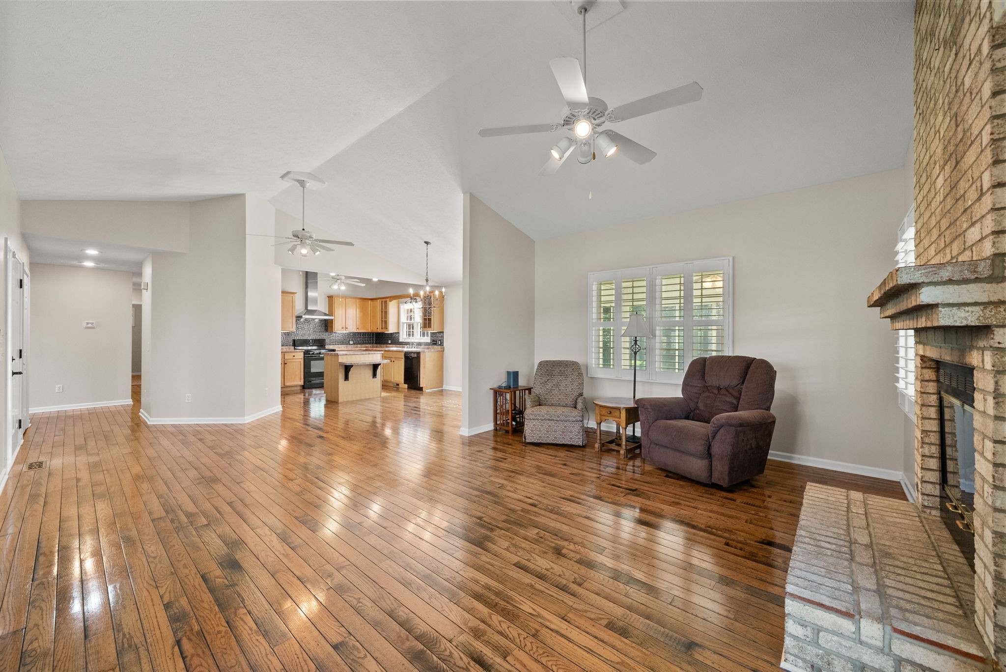 Cadiz, Kentucky, 42211, United States, 4 Bedrooms Bedrooms, ,3 BathroomsBathrooms,Residential,For Sale,1977115