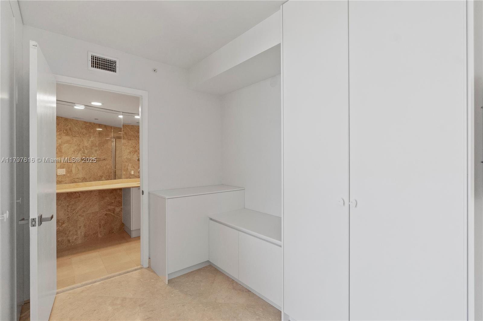 Sunny Isles Beach, Florida, 33160, United States, 3 Bedrooms Bedrooms, ,5 BathroomsBathrooms,Residential,For Sale,1796970
