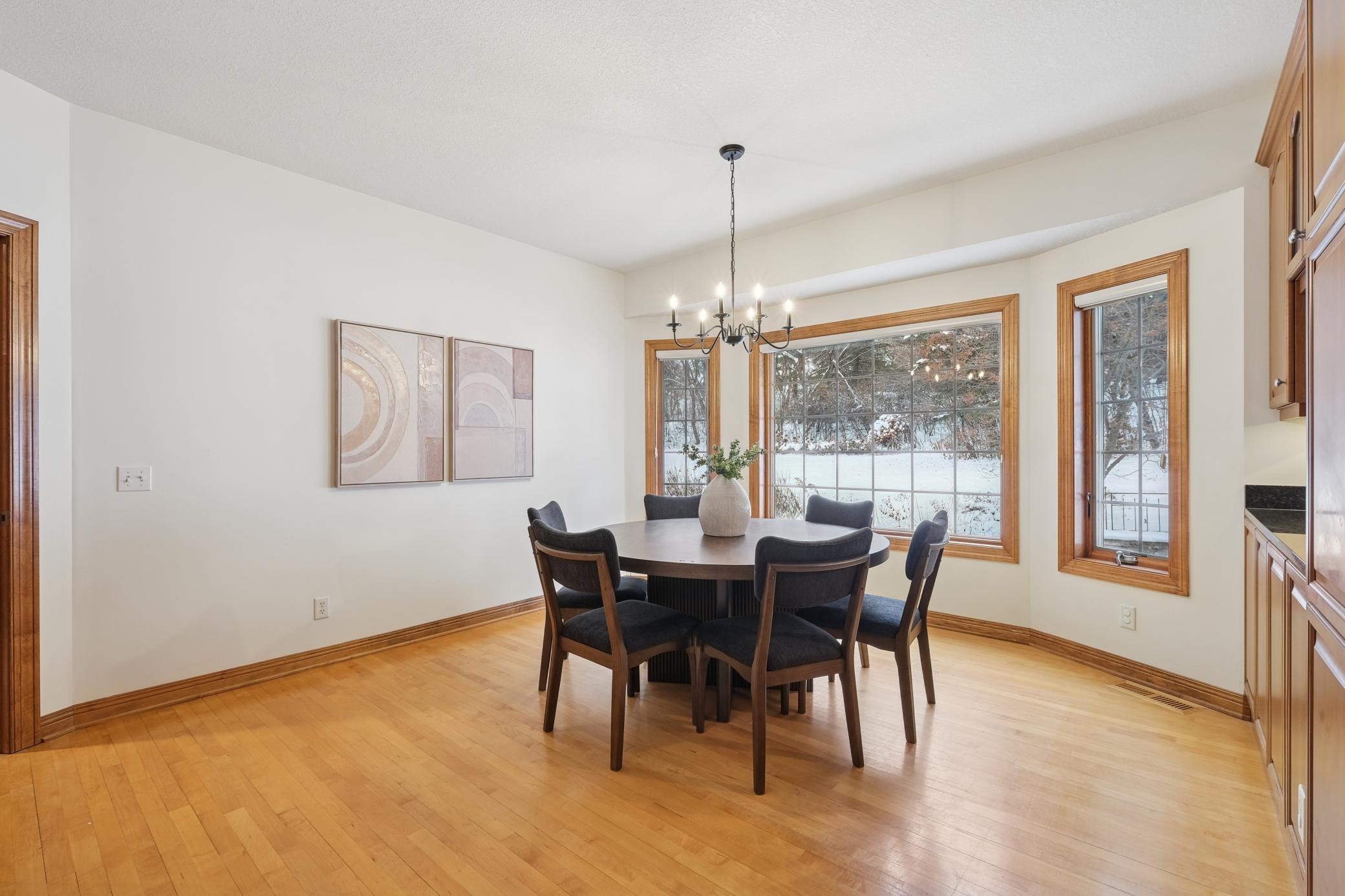 Woodbury, Minnesota, 55129, United States, 5 Bedrooms Bedrooms, ,5 BathroomsBathrooms,Residential,For Sale,1989522