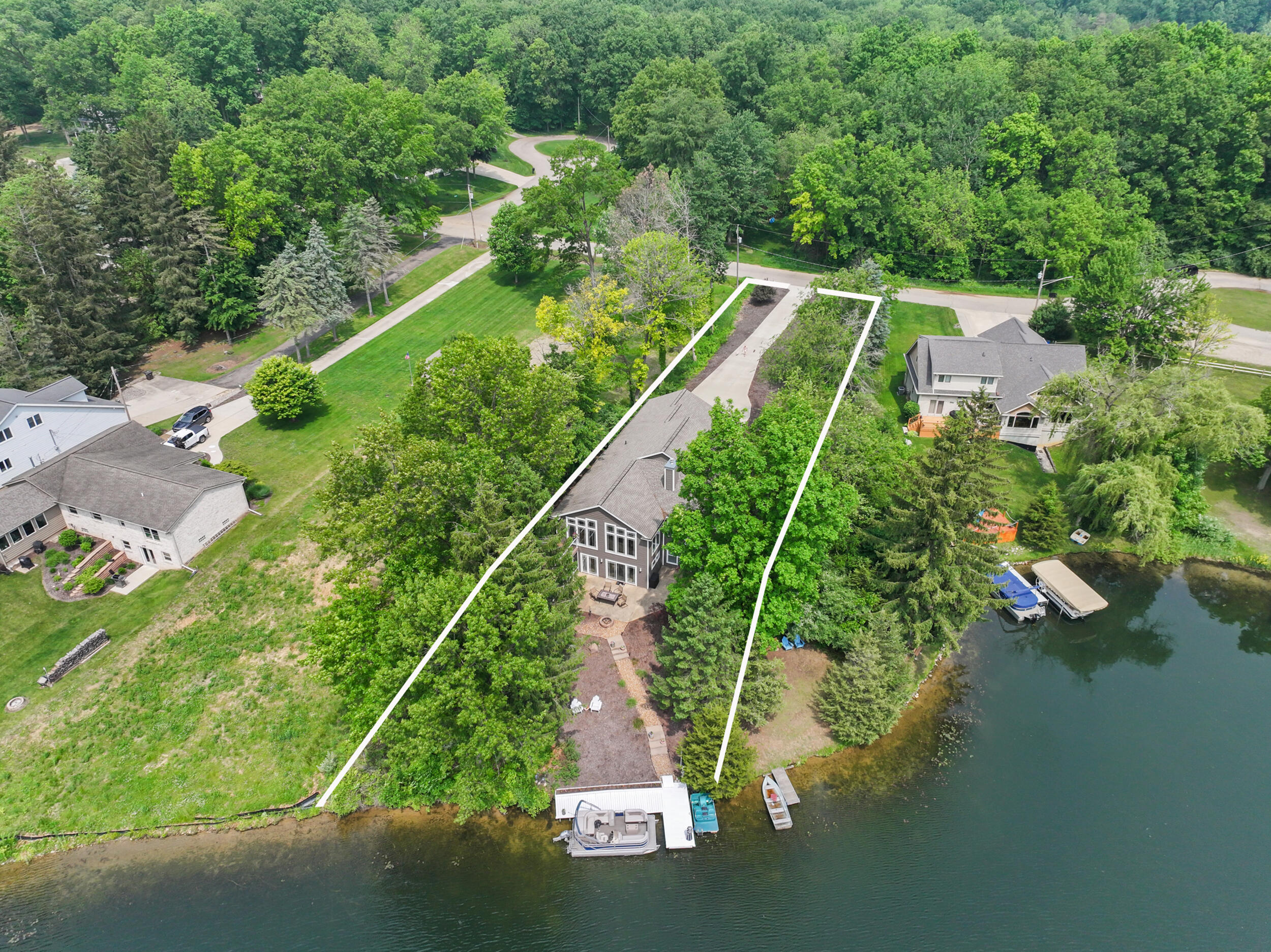 Jerome, Michigan, 49249, United States, 4 Bedrooms Bedrooms, ,3 BathroomsBathrooms,Residential,For Sale,1924396