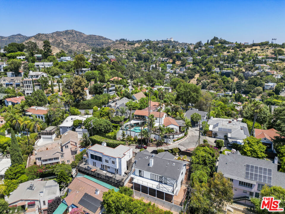 Los Angeles, California, 90068, United States, 3 Bedrooms Bedrooms, ,2 BathroomsBathrooms,Residential,For Sale,1911201