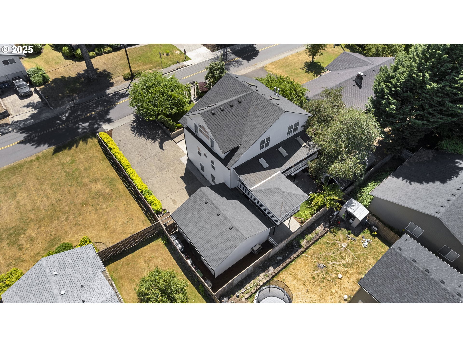 Vancouver, Washington, 98686, United States, 6 Bedrooms Bedrooms, ,3 BathroomsBathrooms,Residential,For Sale,1989368