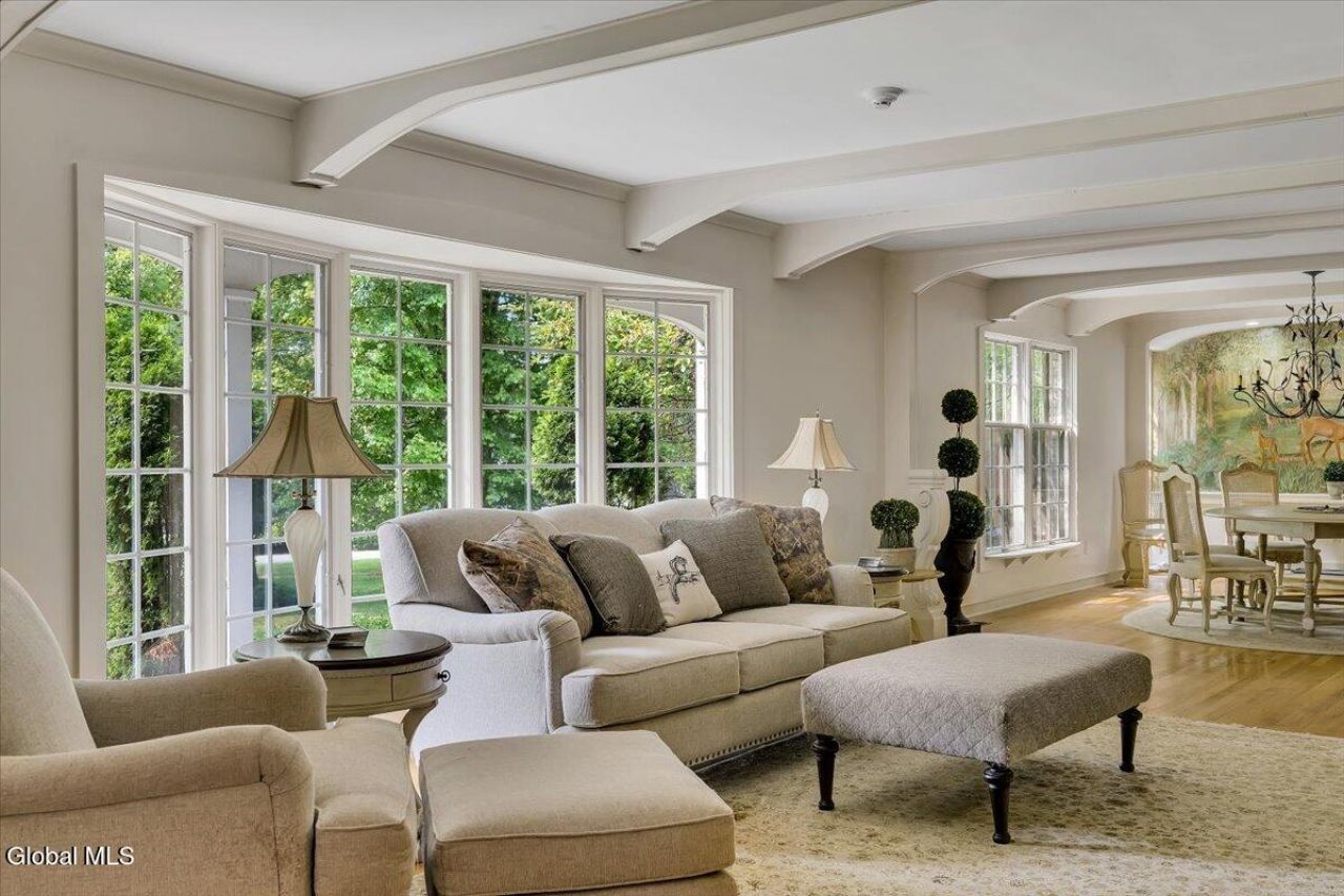 Queensbury, New York, 12804, United States, 4 Bedrooms Bedrooms, ,4 BathroomsBathrooms,Residential,For Sale,2003440